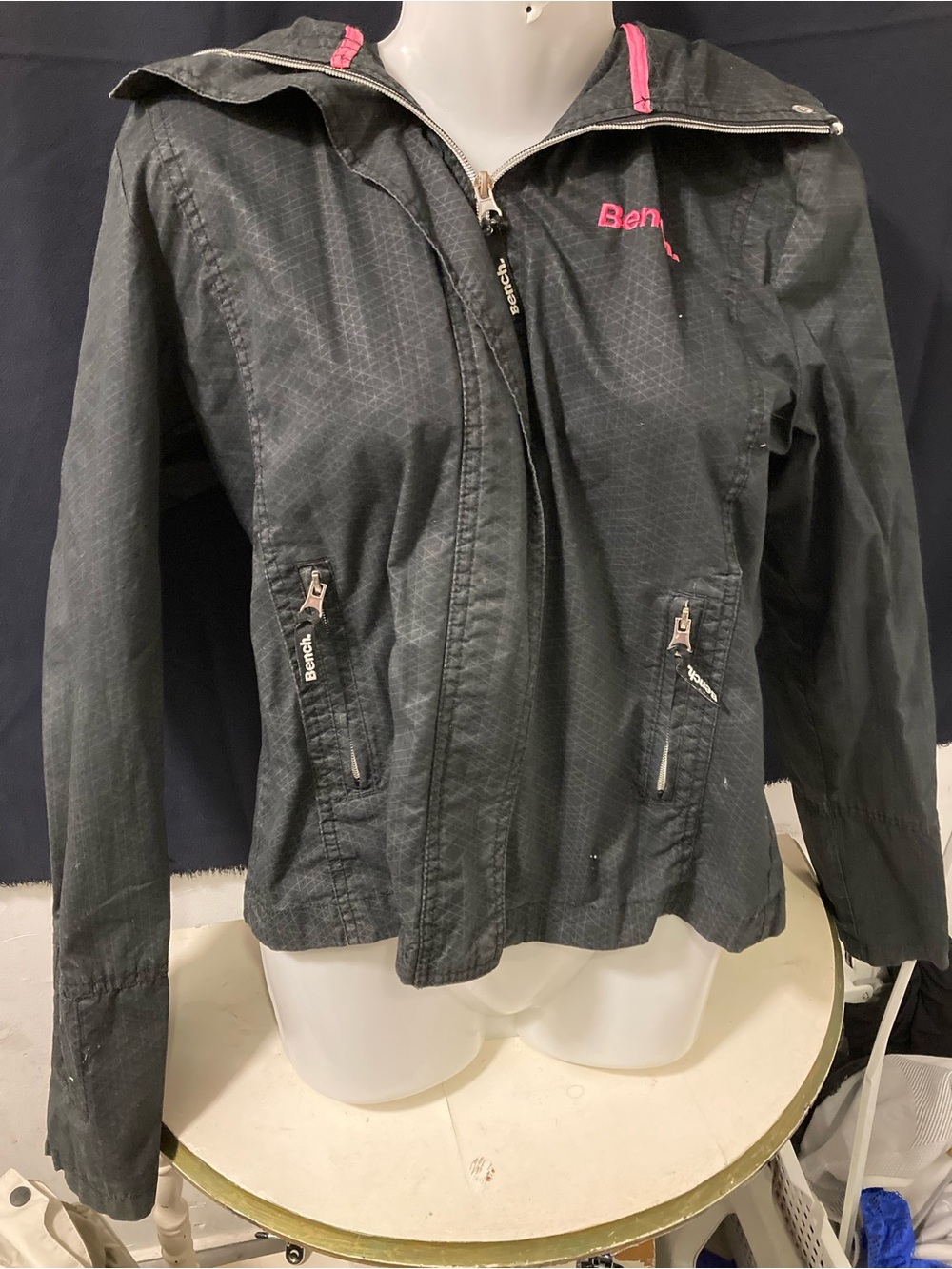 Bench Black Hooded Windbreaker Jacket Pink Logo Large